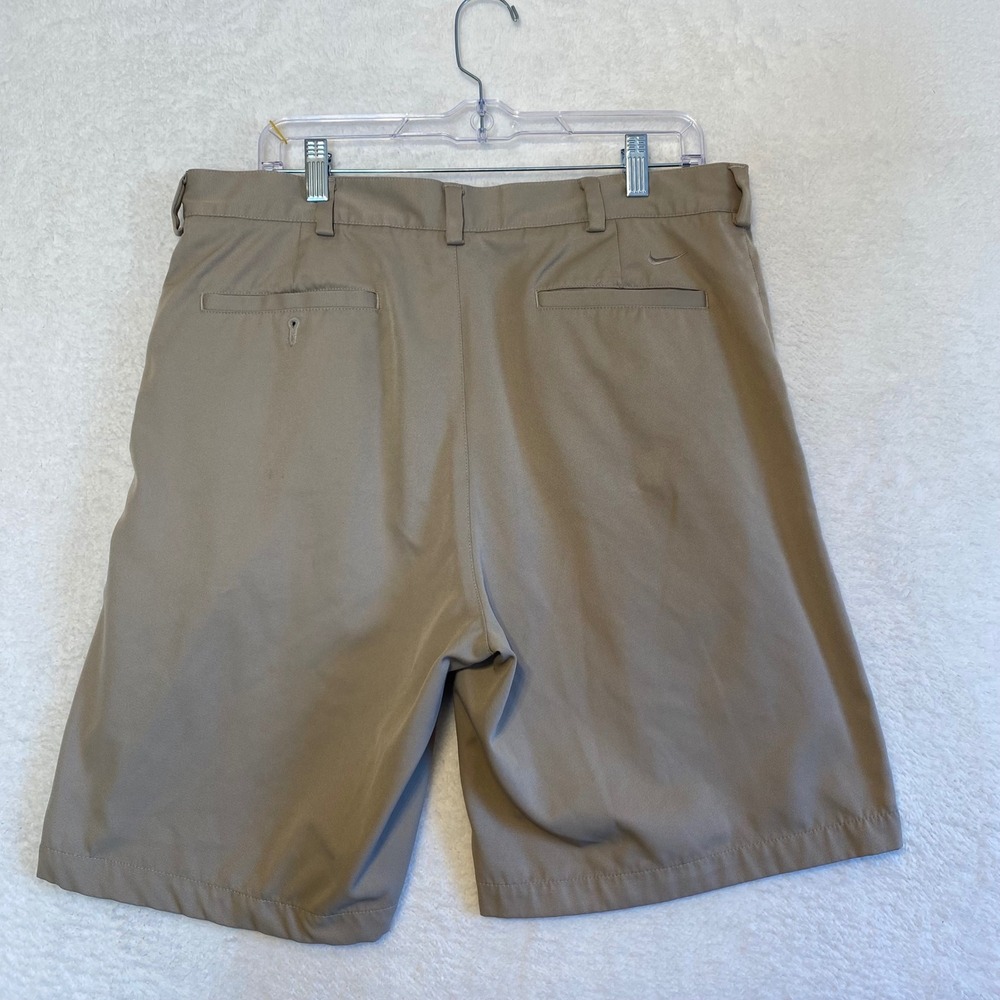 Nike Mens Golf Shorts Khaki Flat Front Fit Dry Size 34 Waist - Picture 7 of 11